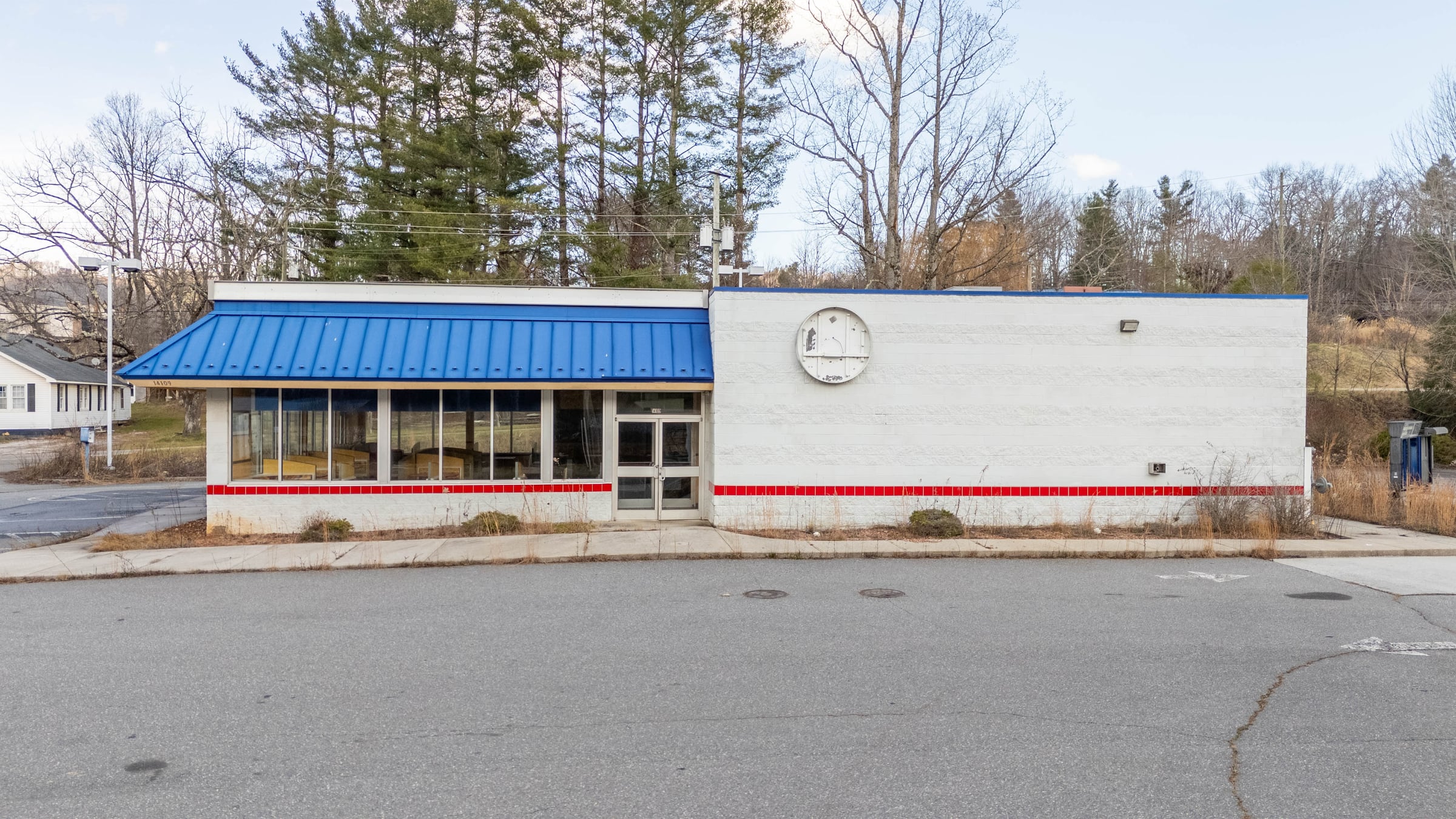 Freestanding Drive-Thru Restaurant Building in Spruce Pine, NC