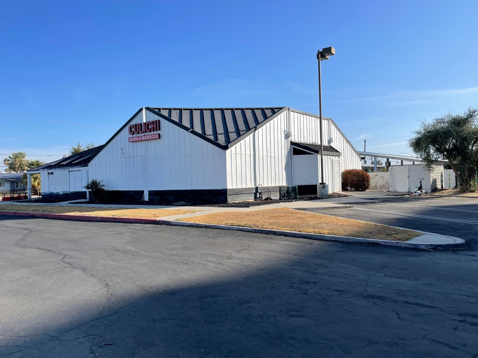 Full Restaurant for Lease in Bakersfield, CA – 4,168 SF - Thumbnail 2