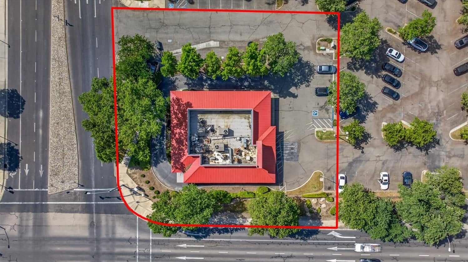 Freestanding Drive-Thru Restaurant Building in Visalia, CA - Thumbnail 5