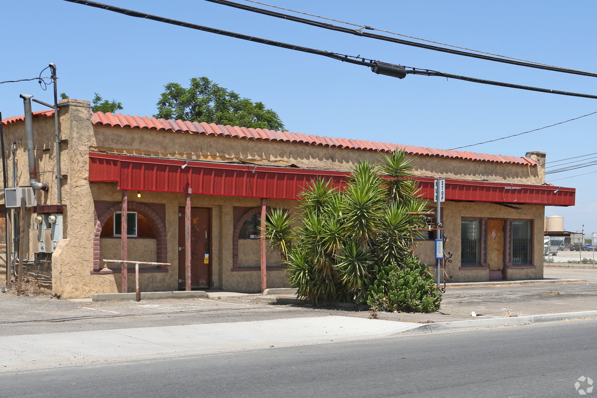Drive Thru for Lease in Hanford, CA – 2,720 SF - Image 1
