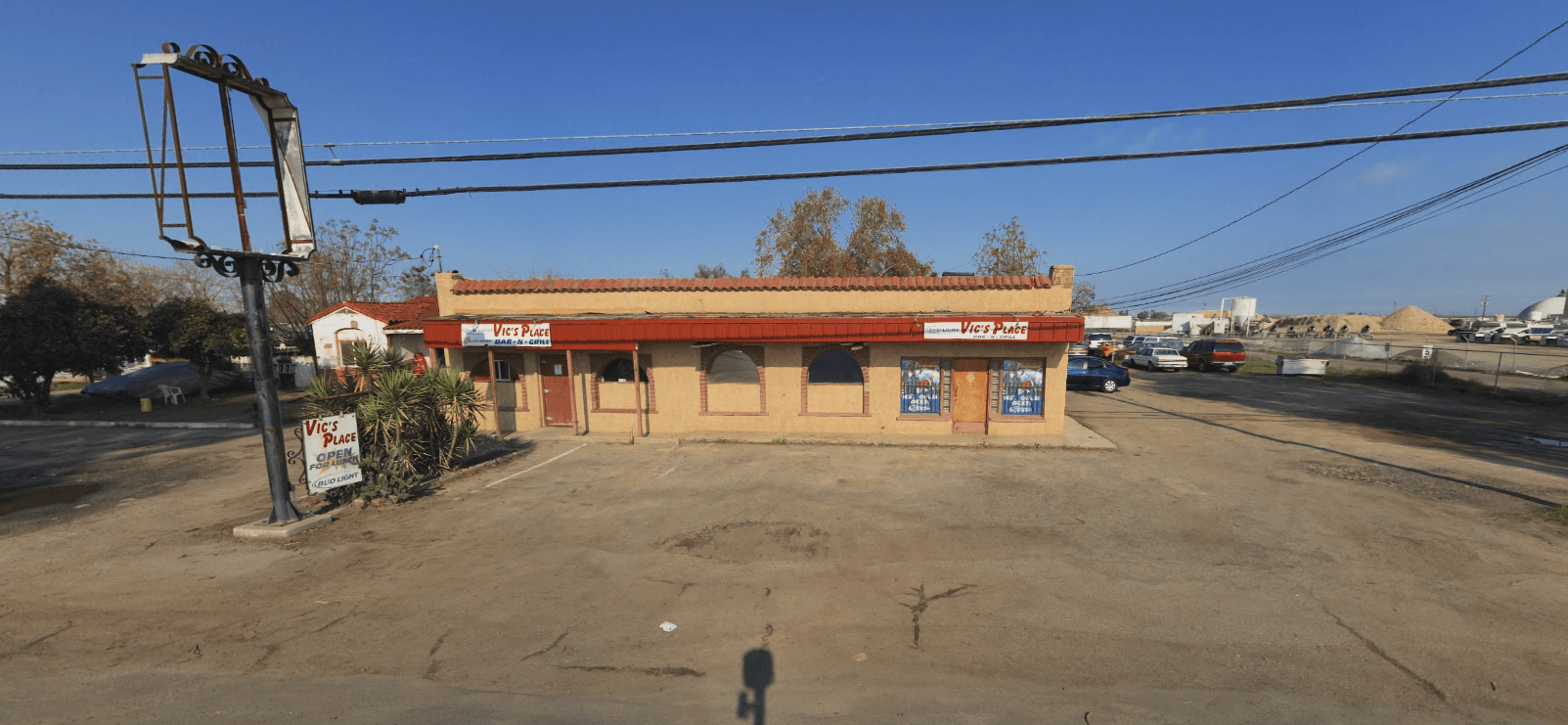 Drive Thru for Lease in Hanford, CA – 2,720 SF - Thumbnail 3