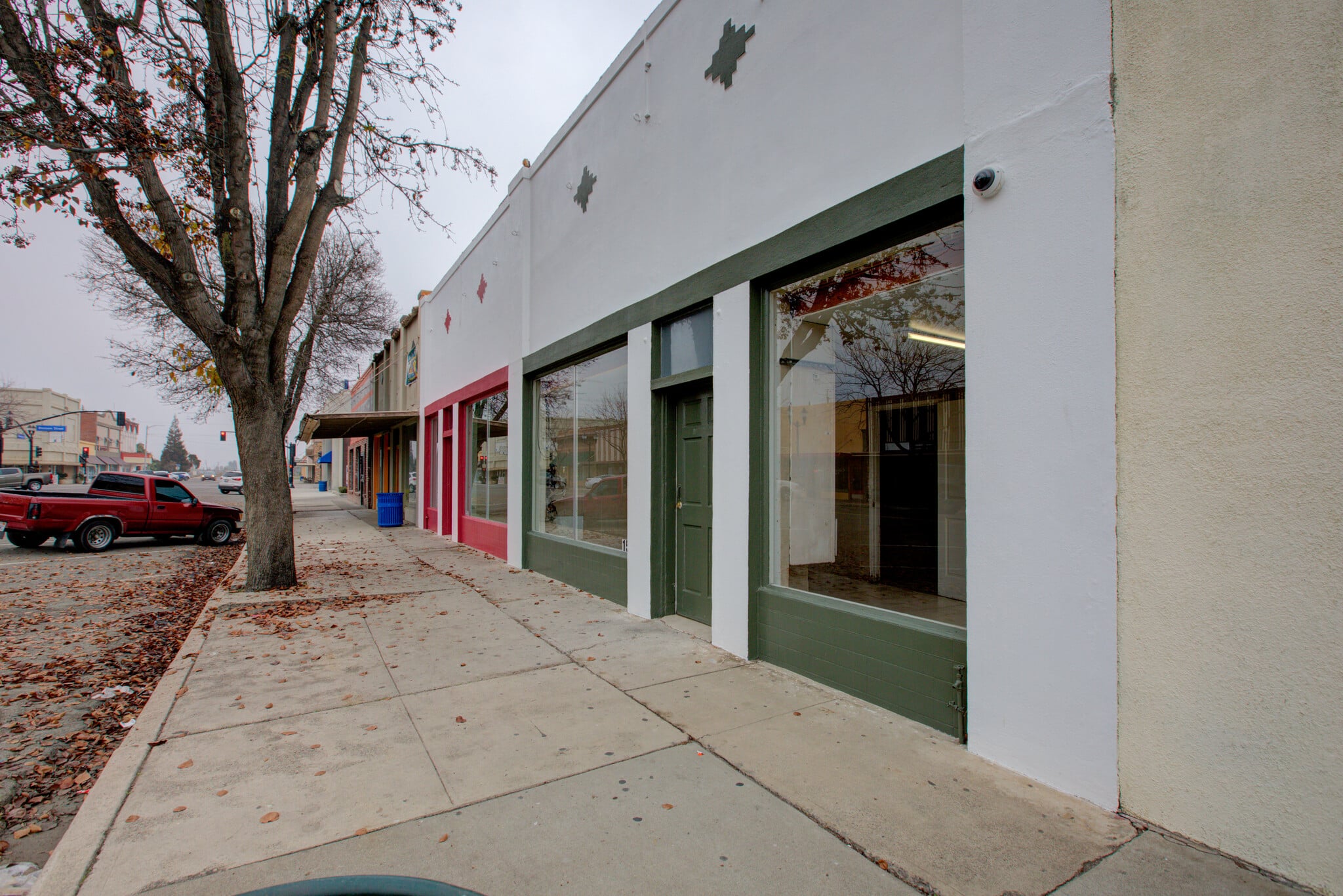 Former Restaurant Building In Dos Palos, CA - Thumbnail 4