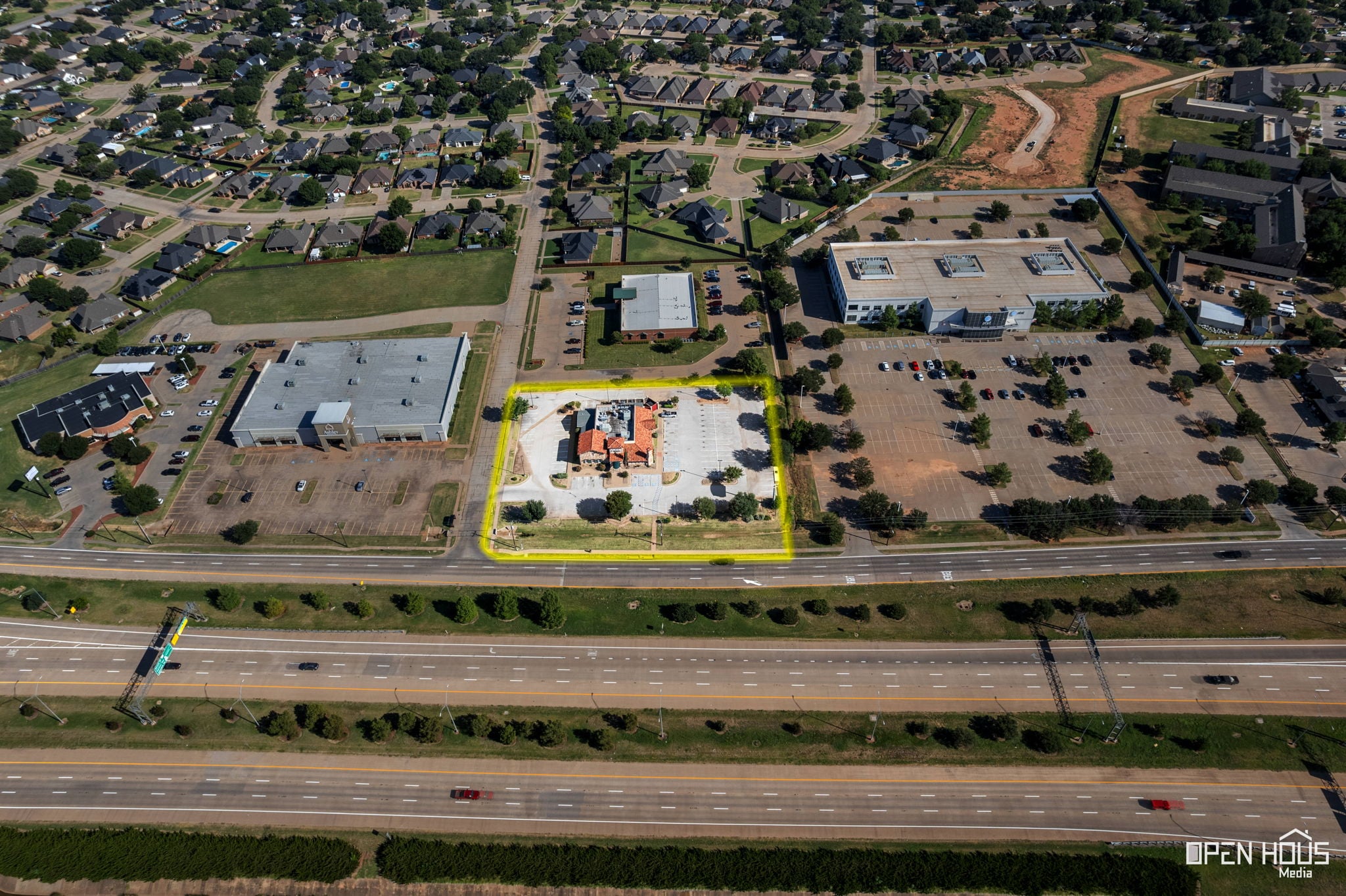 Restaurant Building Located in Wichita Falls off Kell West Blvd - Thumbnail 3