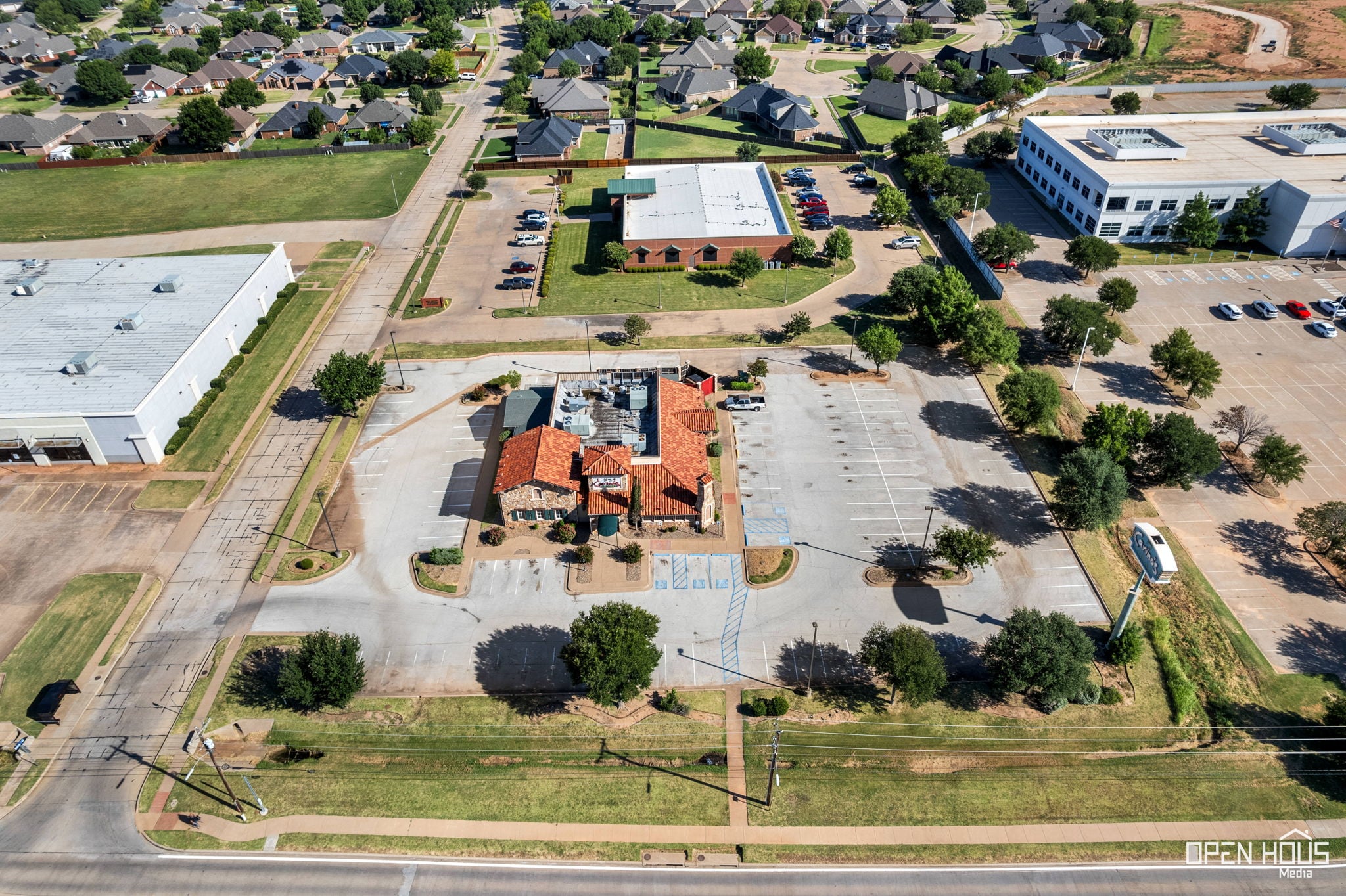 Restaurant Building Located in Wichita Falls off Kell West Blvd - Thumbnail 4