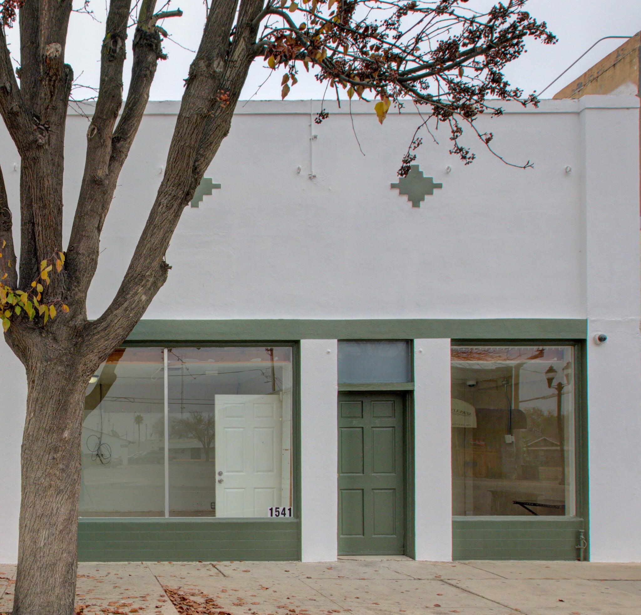 Former Restaurant Building In Dos Palos, CA - Thumbnail 2