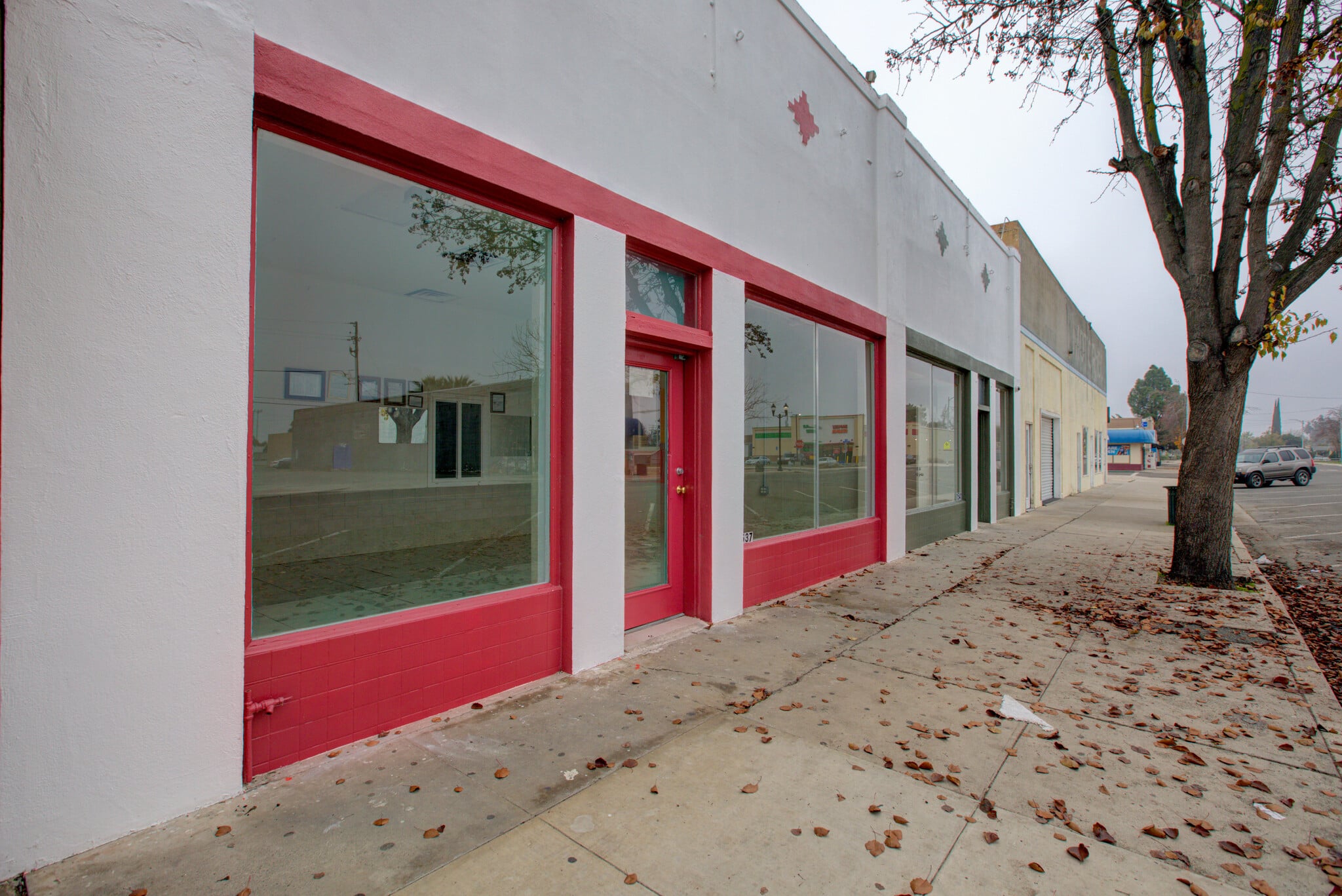 Former Restaurant Building In Dos Palos, CA - Thumbnail 3