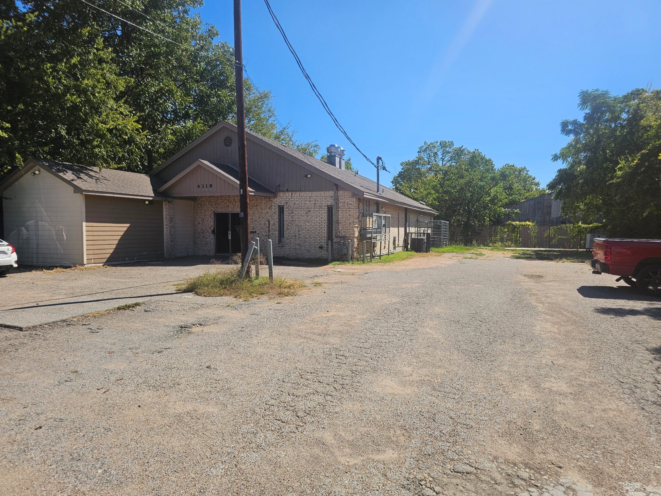 Dallas Commercial Kitchen Lease Takeover | 2,550 SF | ~$6,650/mo + Utilities - Thumbnail 5