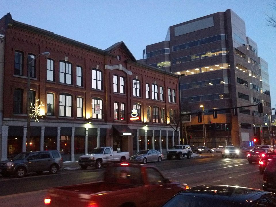 Excellent LOCATION Downtown at Major Intersection FULL scale restaurant/eatery/food pavilion/ entertainment  center