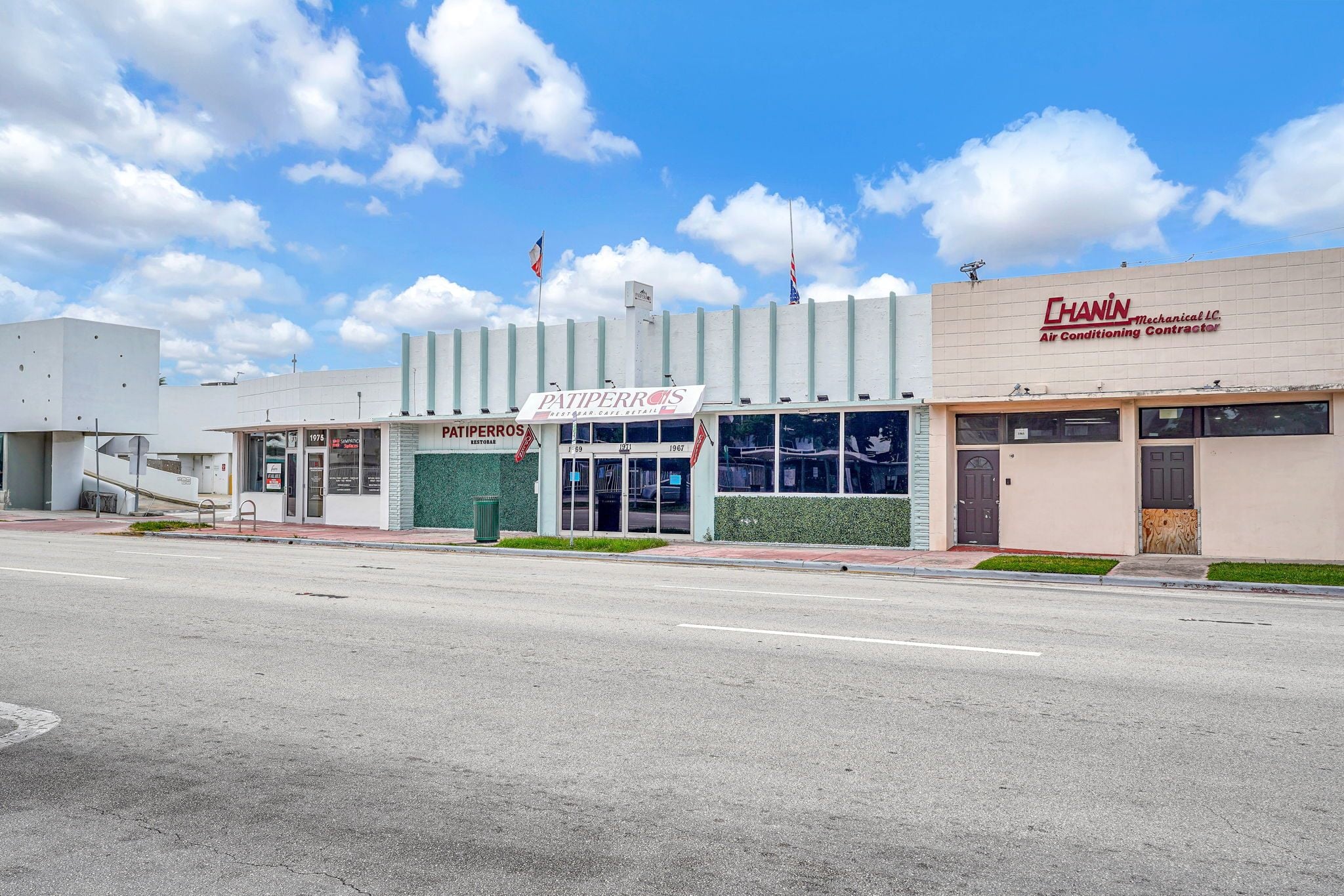 Multi-Use Full Restaurant for Sale in Miami Beach, FL