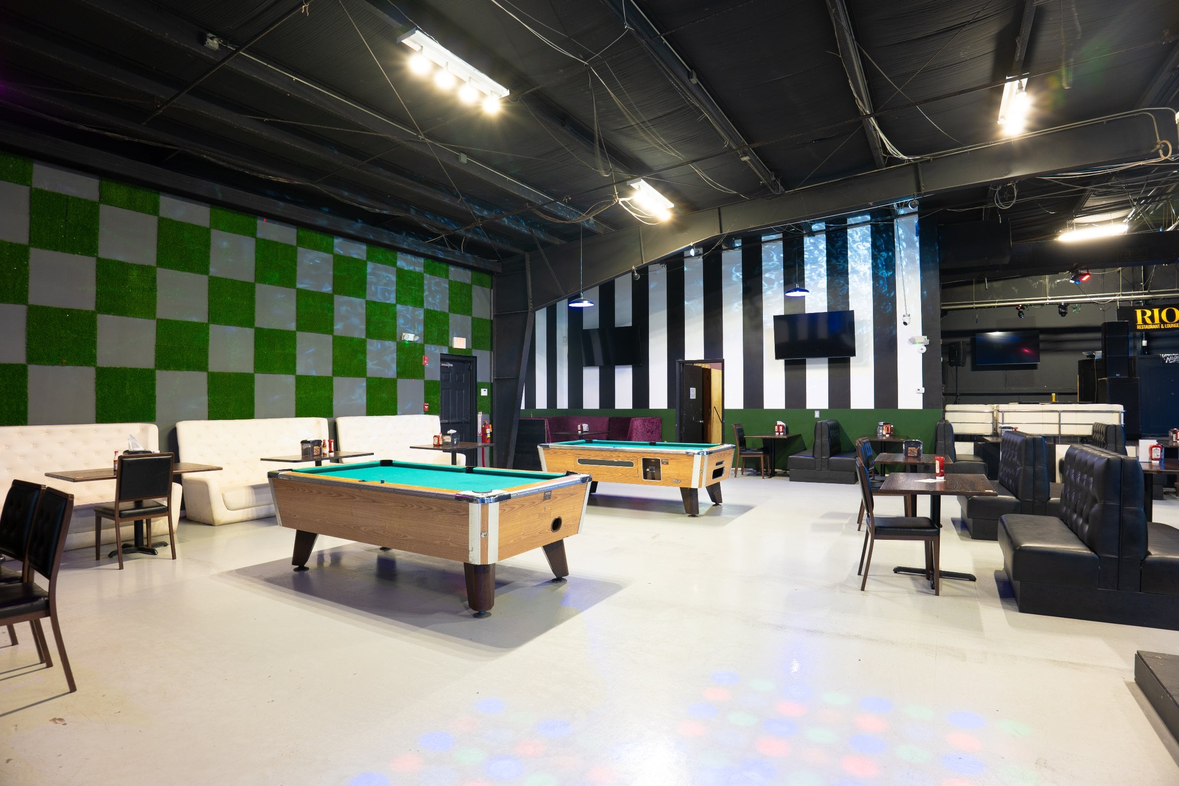 Multi-Use Full Restaurant for Sale in Jacksonville, FL, $2.1M - Thumbnail 4