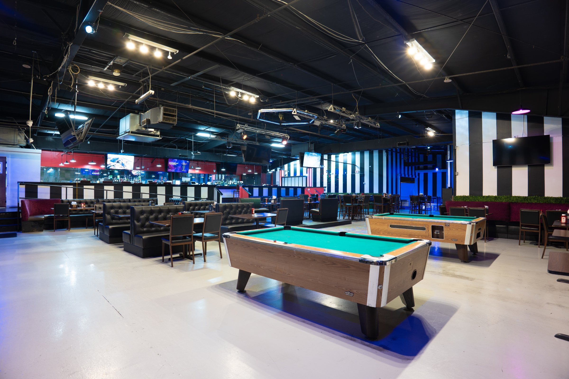 Multi-Use Full Restaurant for Sale in Jacksonville, FL, $2.1M - Thumbnail 2