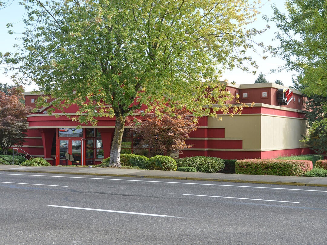 6,200 SF Restaurant for lease in Mall 205 - Thumbnail 2