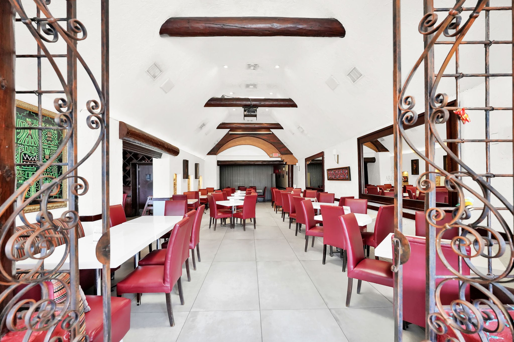 Full Restaurant for Lease in Coral Gables Section, Coral Gables, FL ,  3,820 SF