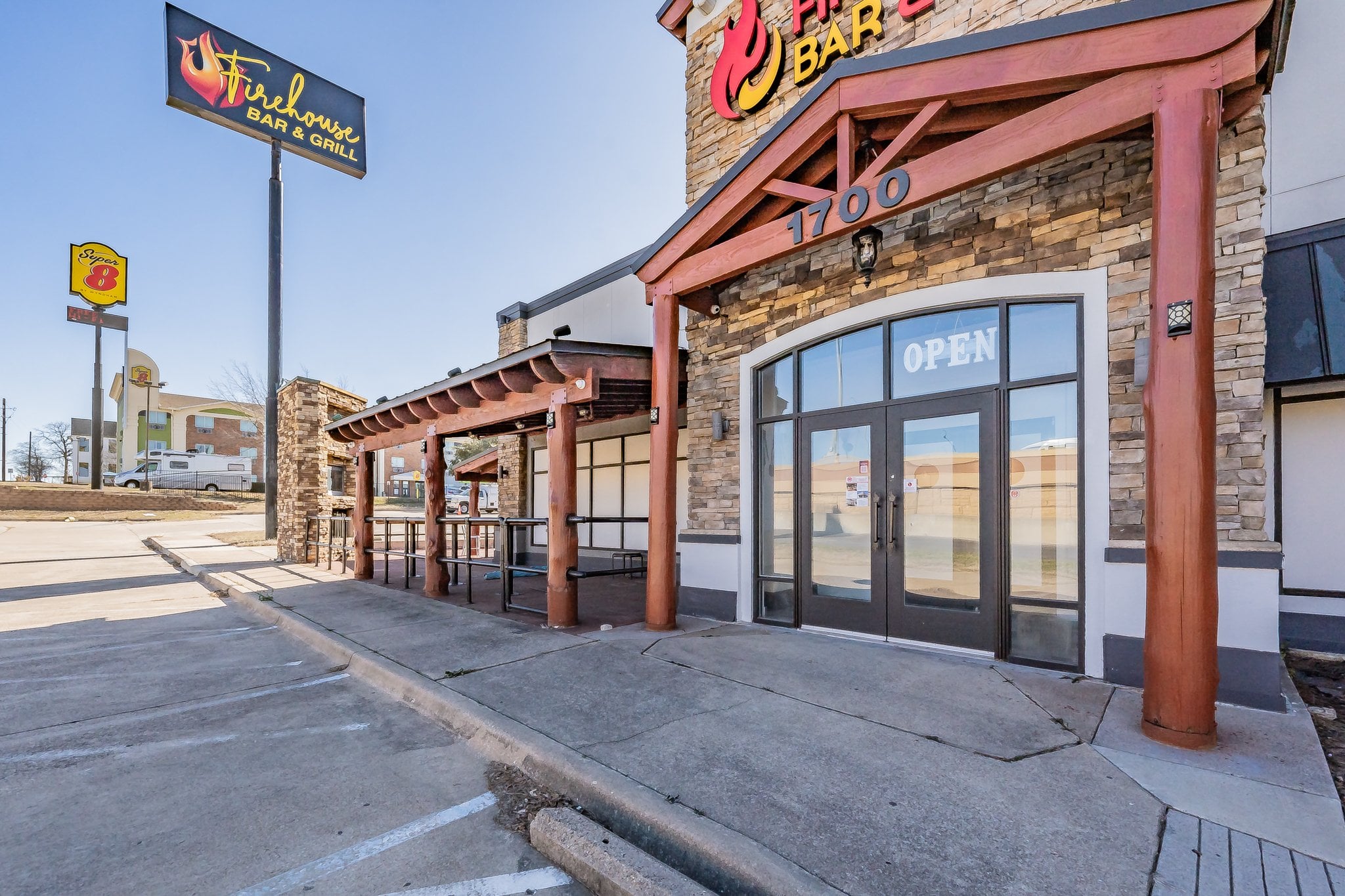 Full Restaurant for Sale in Bedford, TX