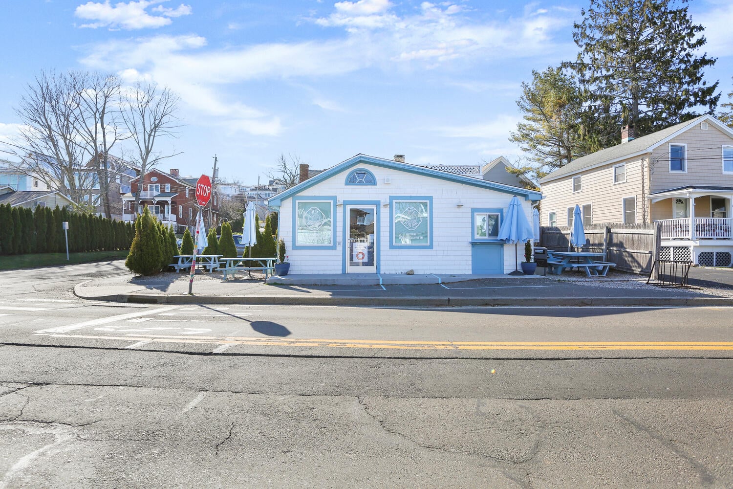 Exceptional Restaurant Location For Lease Featuring New Kitchen Equipment - Thumbnail 4