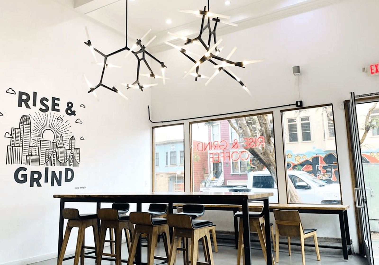 Premium High Visibility Corner Café - Mission District - Thumbnail 2