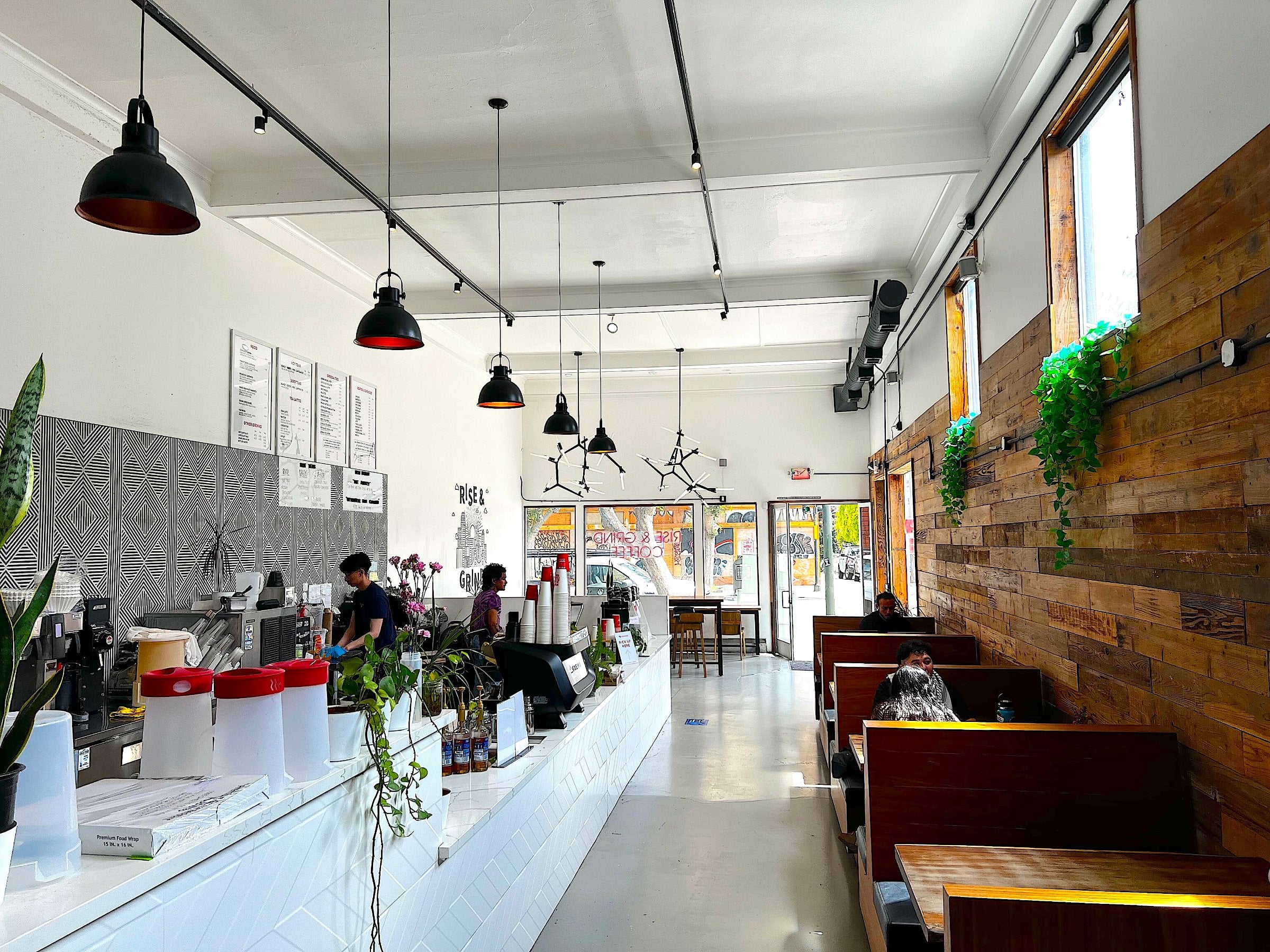 Premium High Visibility Corner Café - Mission District - Image 1