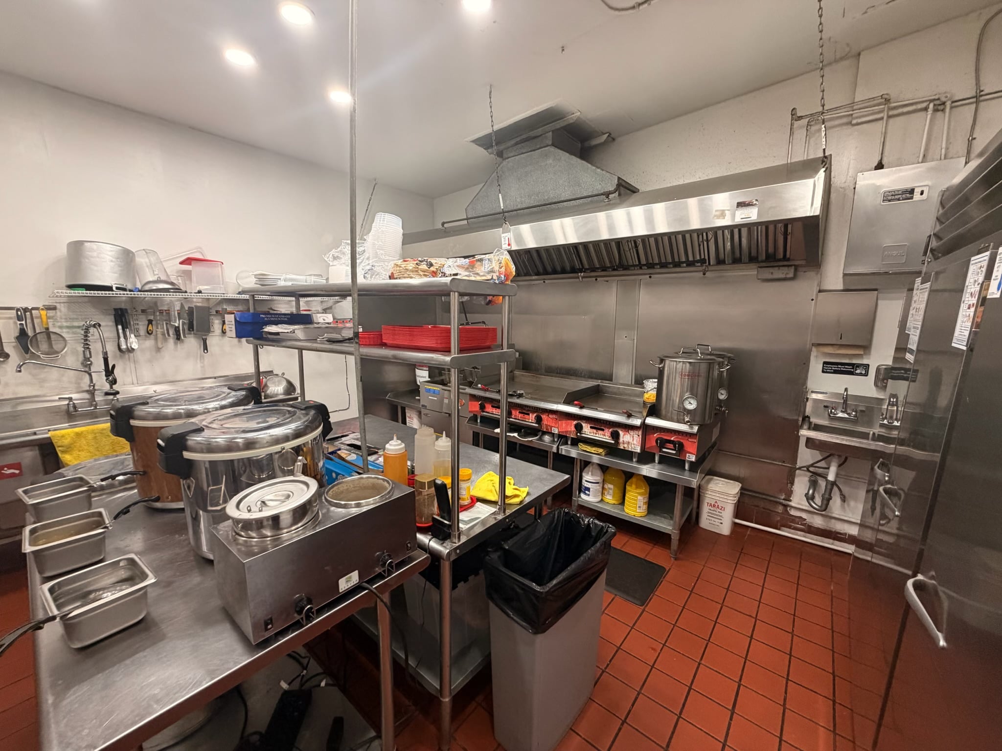 Turnkey Restaurant Space Available | Prime Sacramento Location - Thumbnail 1