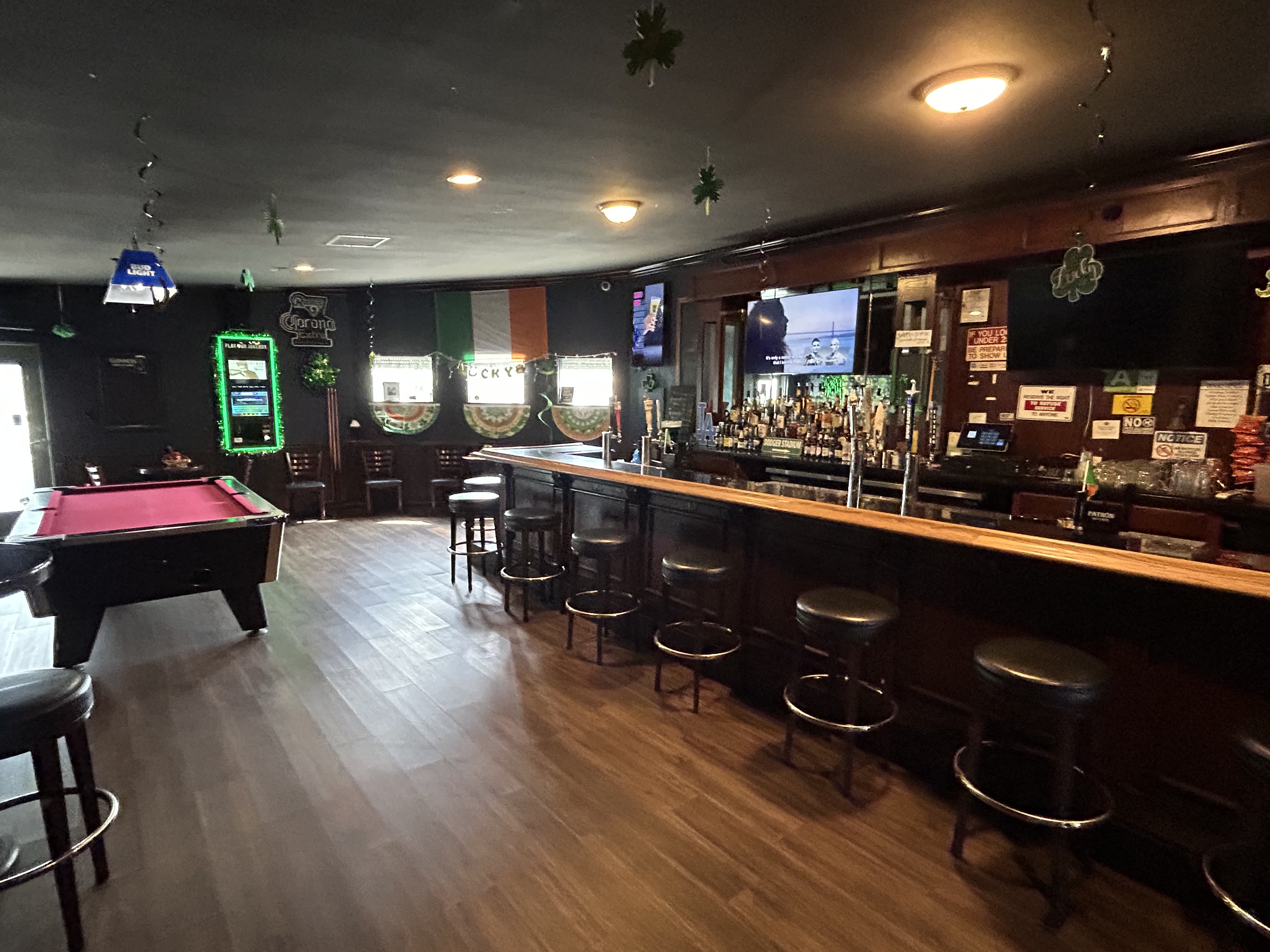 Bar Lounge in Lawndale CA - Thumbnail 1