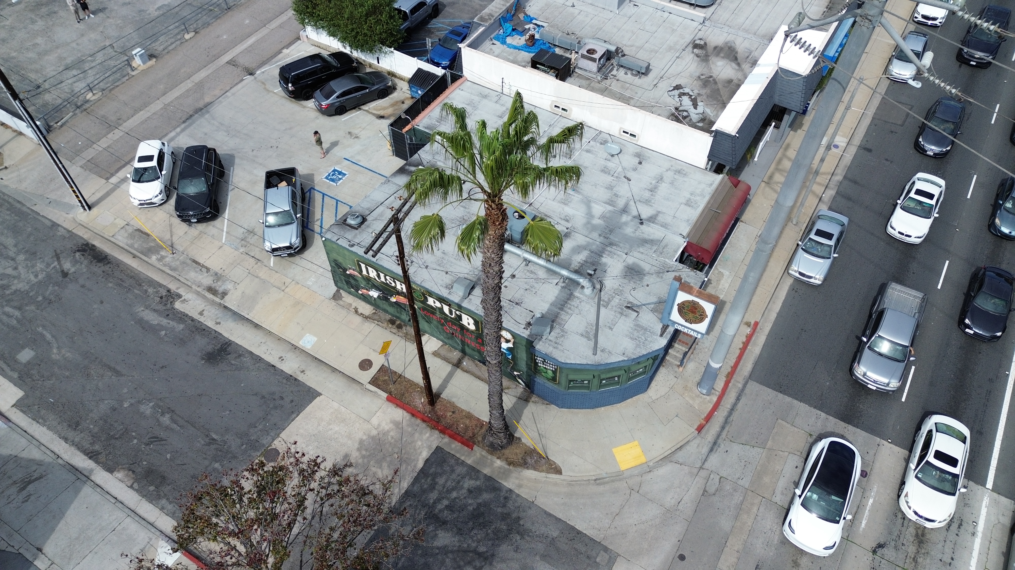 Bar Lounge in Lawndale CA - Thumbnail 9