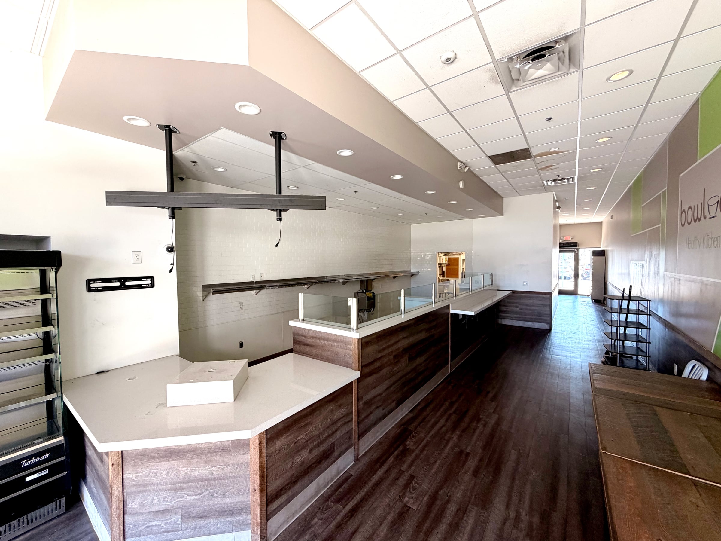 Non-Hooded Restaurant for Lease in El Segundo, CA, 1,235 SF - Thumbnail 3