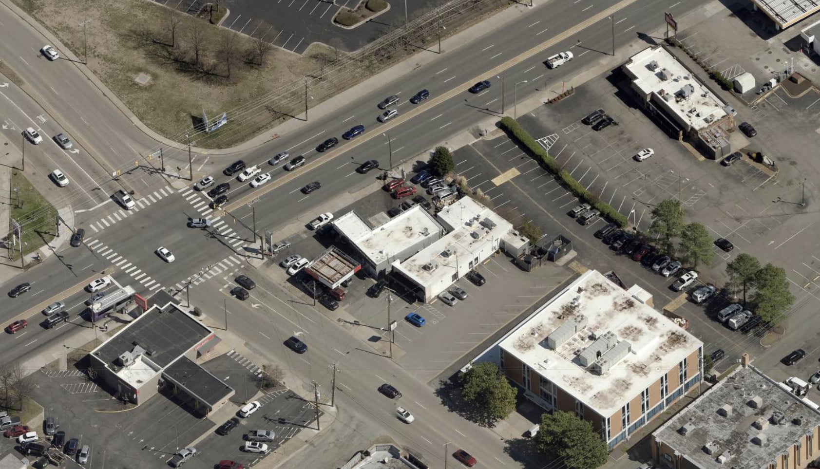 Full Restaurant for Lease in Richmond, VA, 2,544 SF - Thumbnail 1