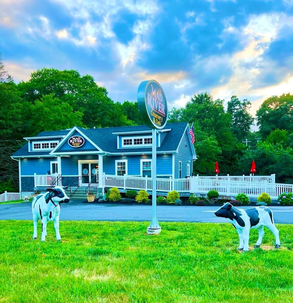 Multi-Use Full Restaurant for Sale in Wolcott, CT, 3,123 SF - Image 1
