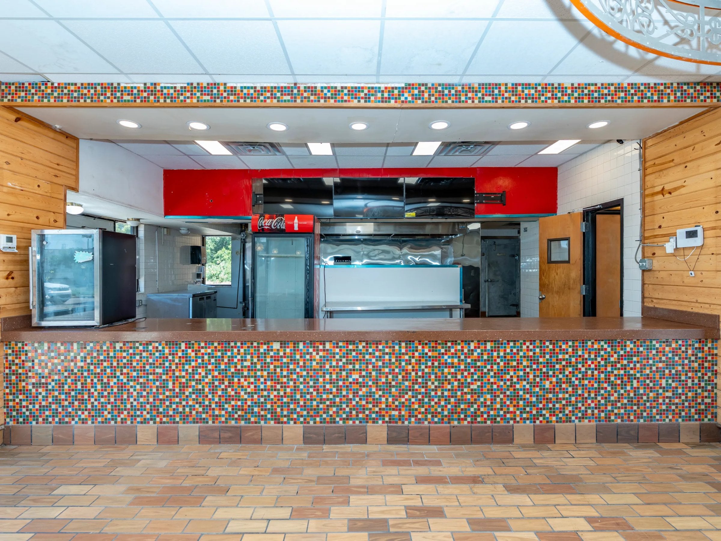 Freestanding retail/restaurant opportunity - Thumbnail 5