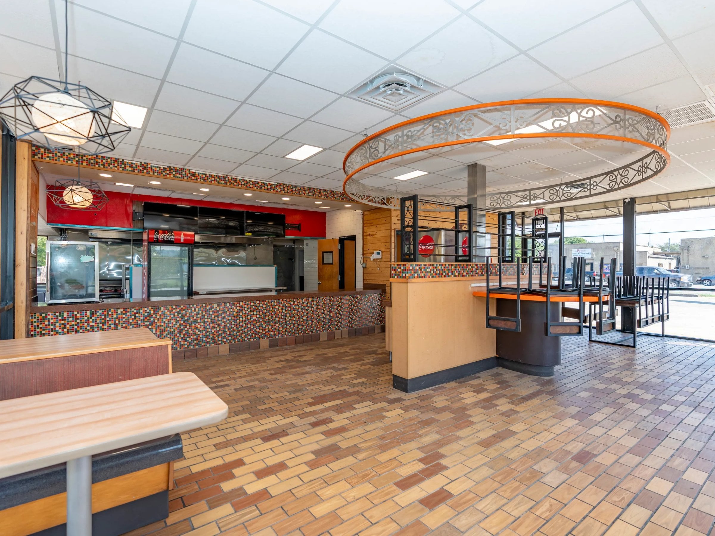 Freestanding retail/restaurant opportunity - Thumbnail 2