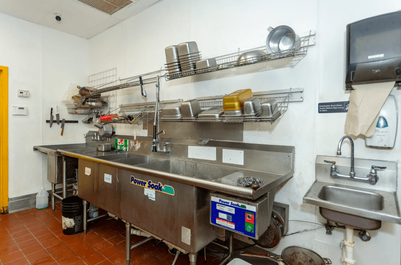 Restaurant property for sale on Pelham Parkway - Thumbnail 5