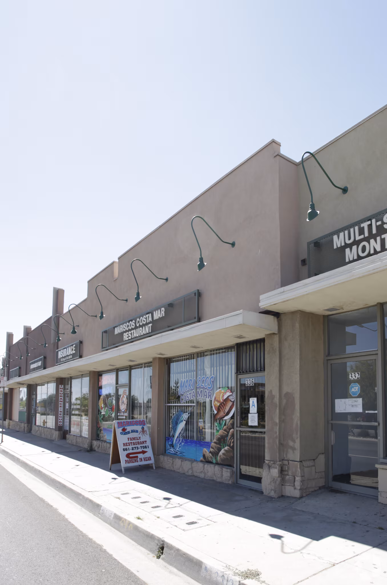 Full Restaurant for Lease in Palmdale CA - Image 1