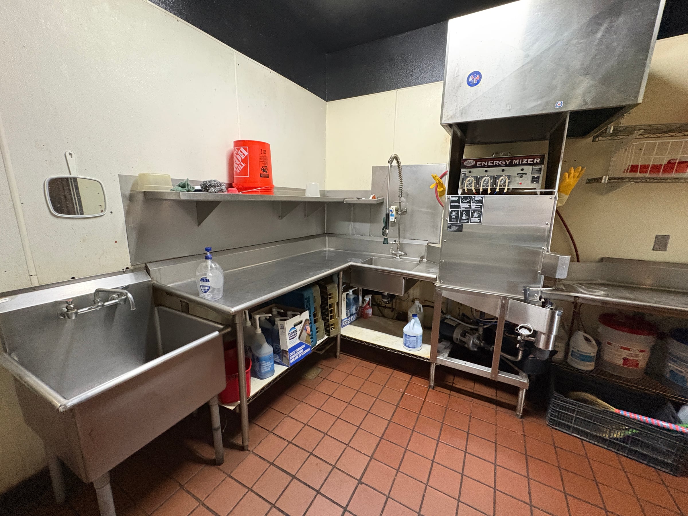 Full Restaurant for Sale in Salem, OR, 3,300 SF - Thumbnail 1