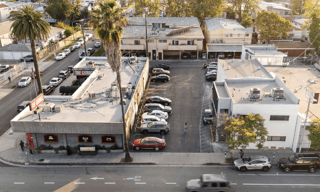 Multi-Use Full Restaurant for Lease in Los Angeles, CA, 5,640 SF - Thumbnail 1