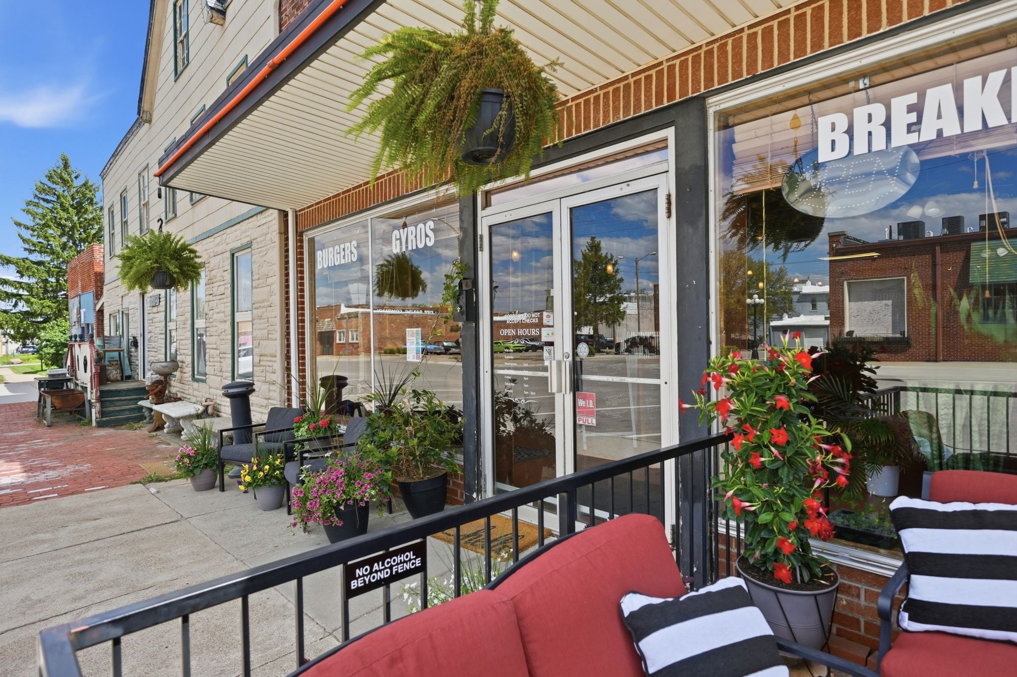 Full Restaurant for Sale in Nebraska City, NE, $465K - Thumbnail 2