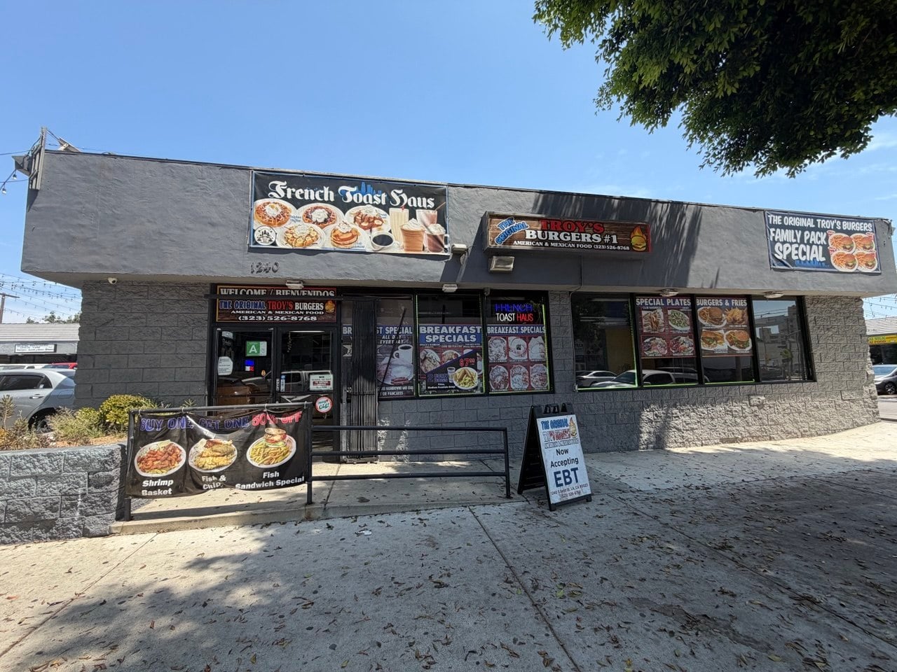 2,205 SF Fully Operational Restaurant for Sell , Fully Equipped - Thumbnail 3