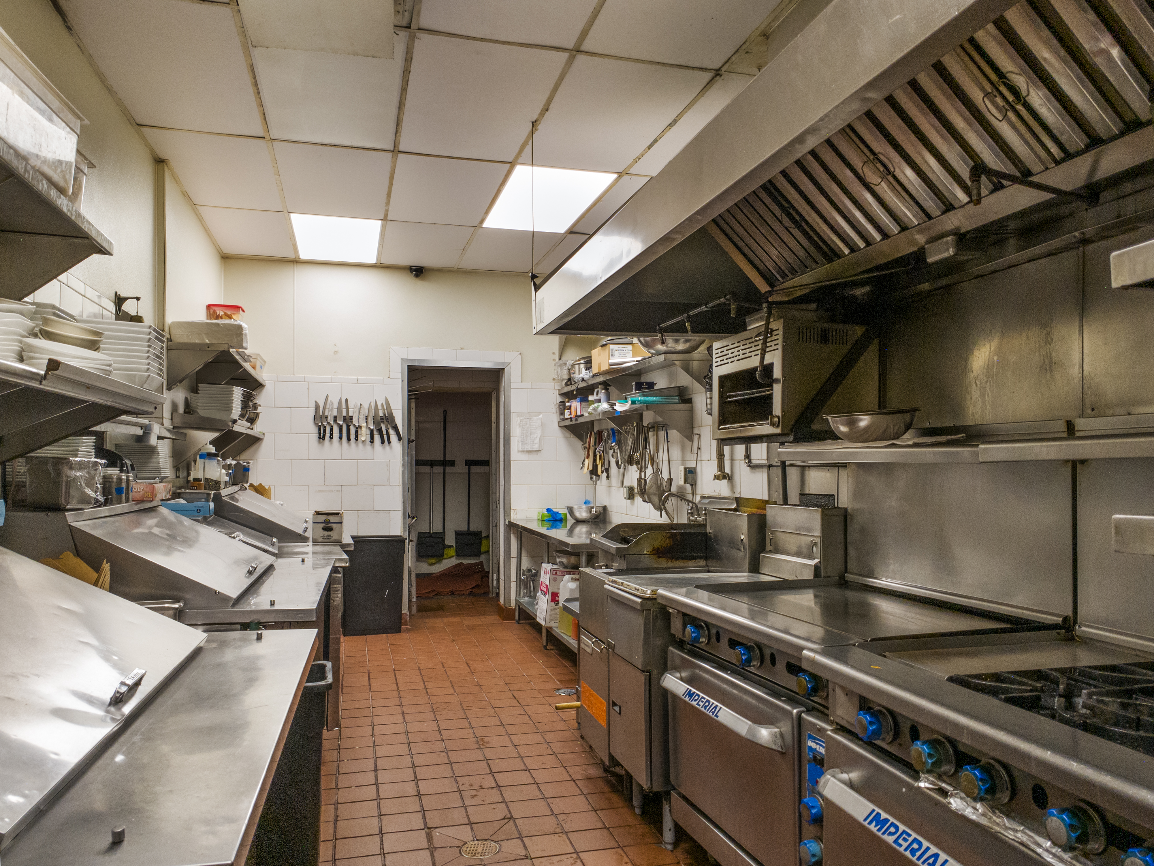 Turnkey 2nd Gen Restaurant on La Cienega - Thumbnail 3