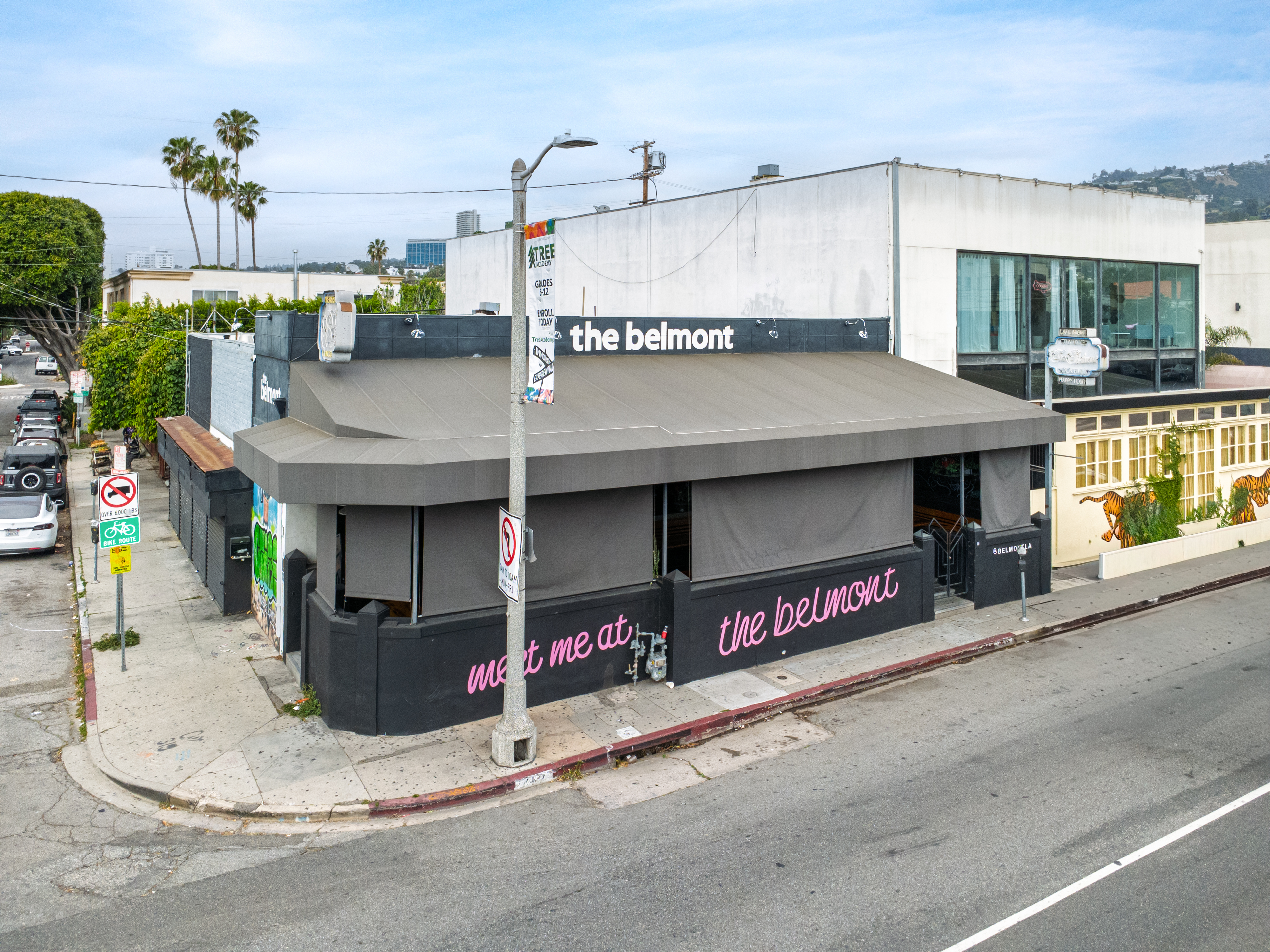 Turnkey 2nd Gen Restaurant on La Cienega - Image 1