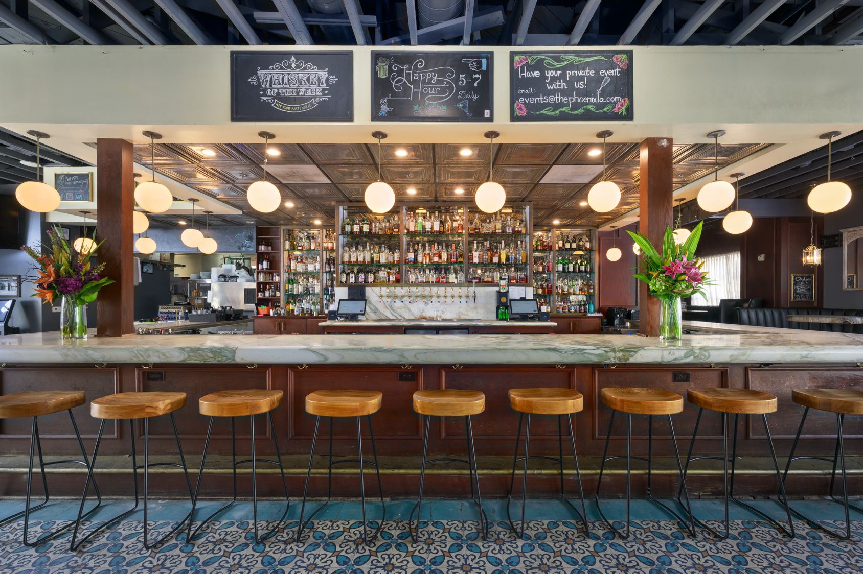 Full Restaurant for Lease in Los Angeles CA - Thumbnail 1