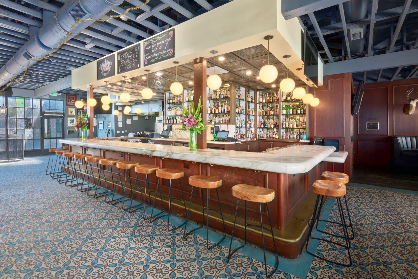 Full Restaurant for Lease in Los Angeles CA