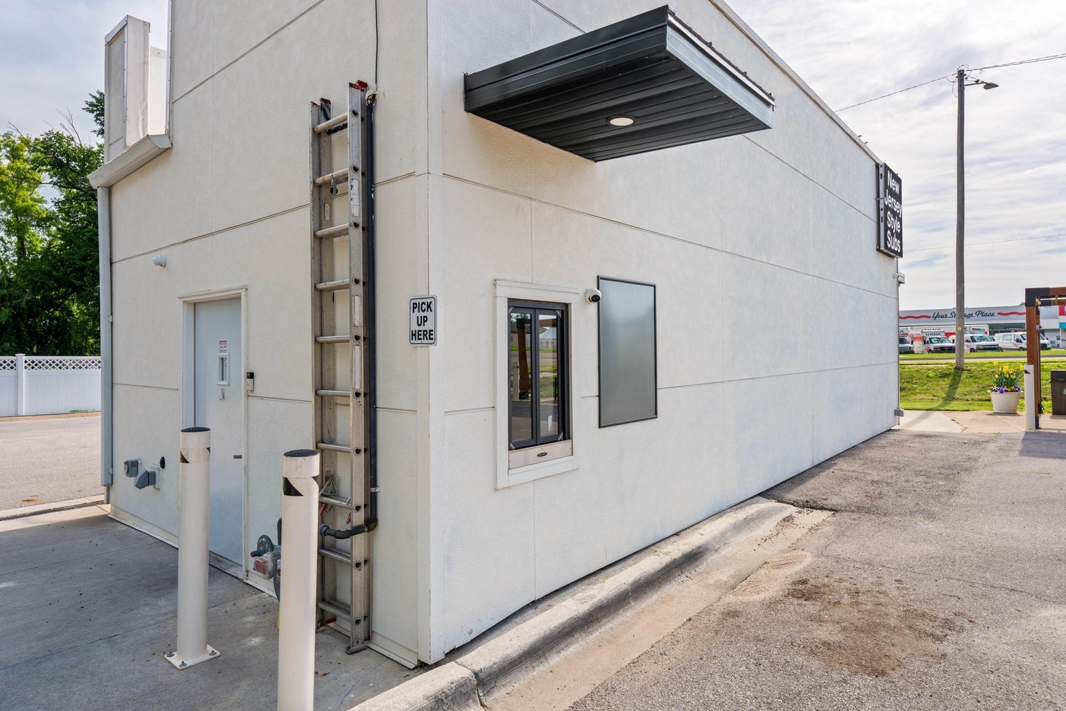 Drive-Thru Restaurant for Sale in Marshalltown, IA, 644 SF - Thumbnail 4