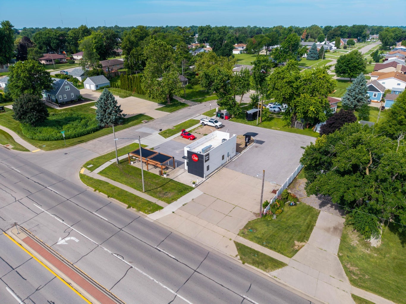 Drive-Thru Restaurant for Sale in Marshalltown, IA, 644 SF - Thumbnail 1
