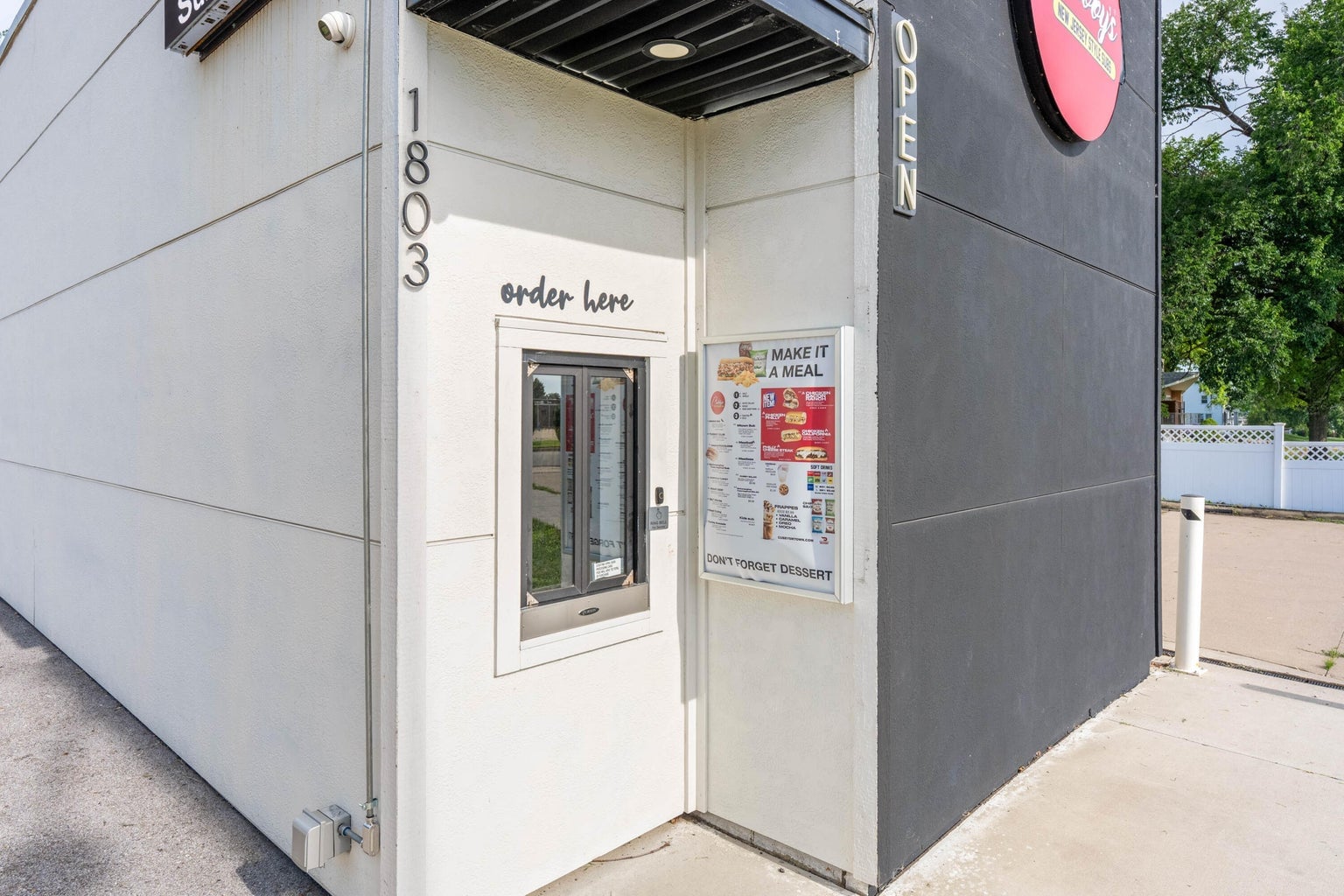 Drive-Thru Restaurant for Sale in Marshalltown, IA, 644 SF - Thumbnail 3