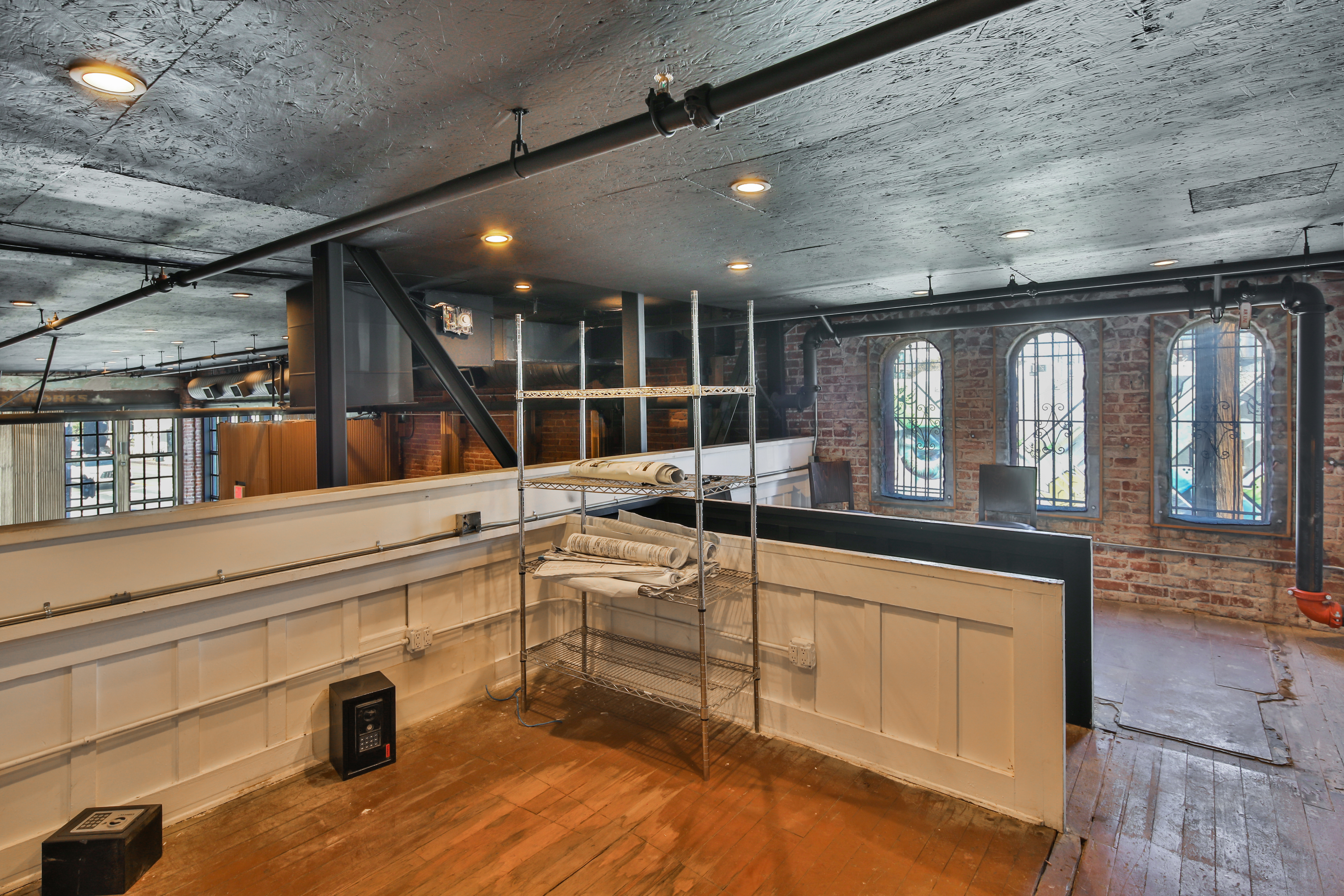 Multi-Use Full Restaurant for Lease in Los Angeles CA - Thumbnail 1