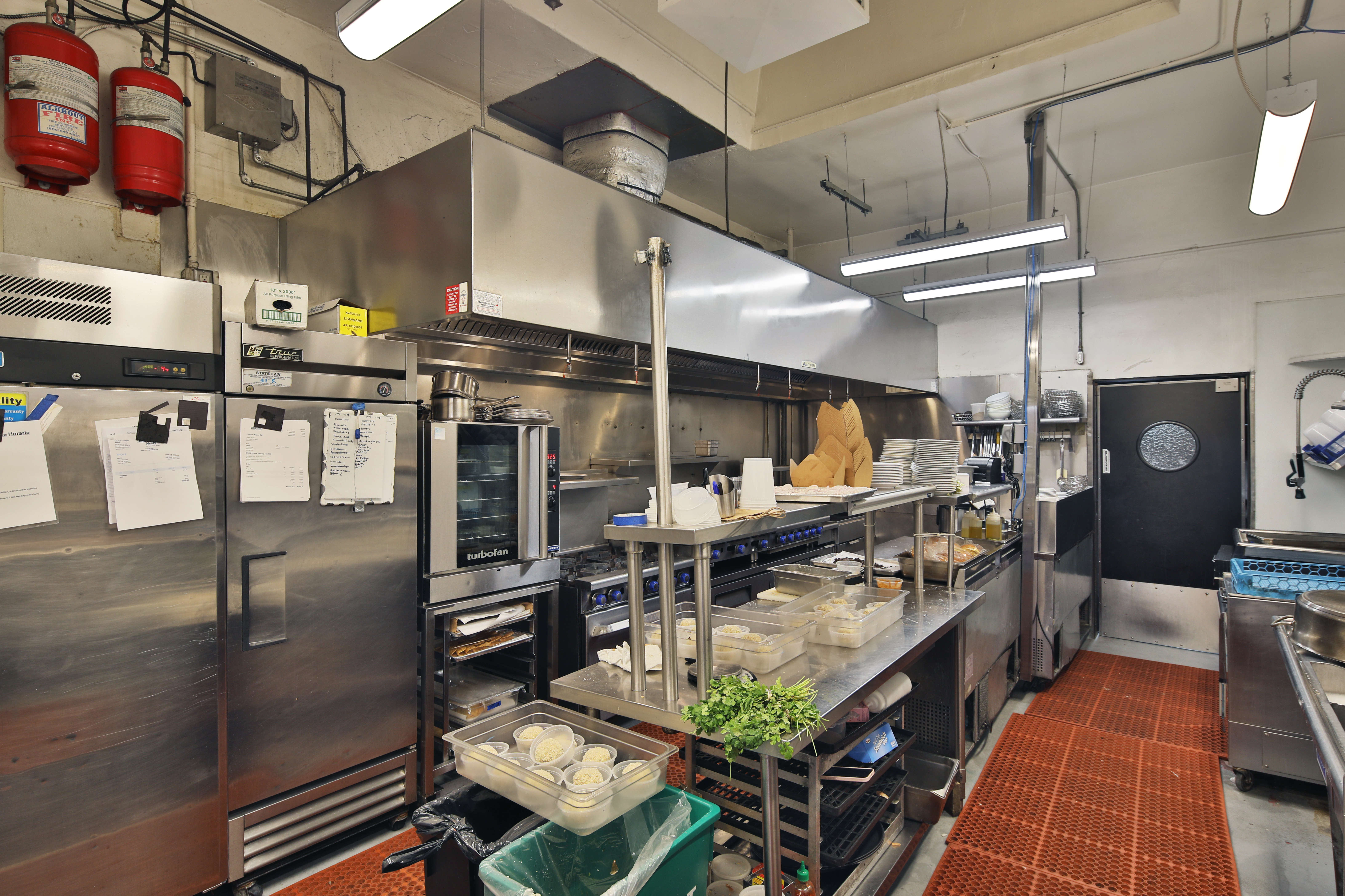 Multi-Use Full Restaurant for Lease in Los Angeles CA - Thumbnail 3