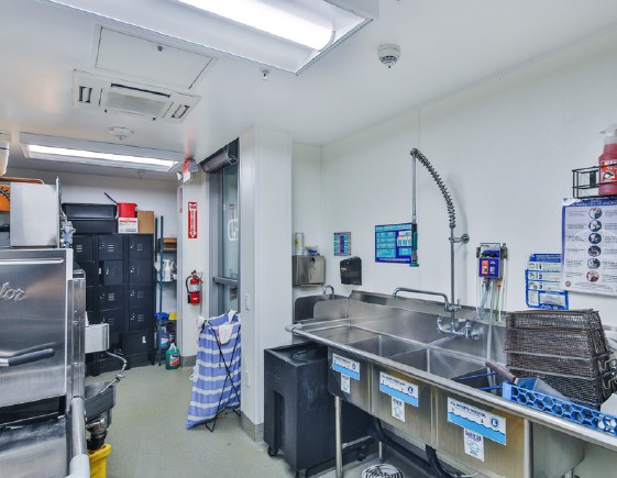 Full Restaurant for Lease in Los Angeles CA - Thumbnail 2