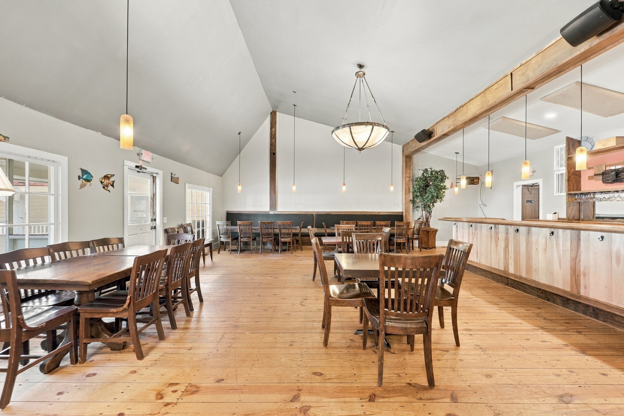 Full Restaurant for Lease in Pawleys Island, SC, 4,770 SF - Thumbnail 1