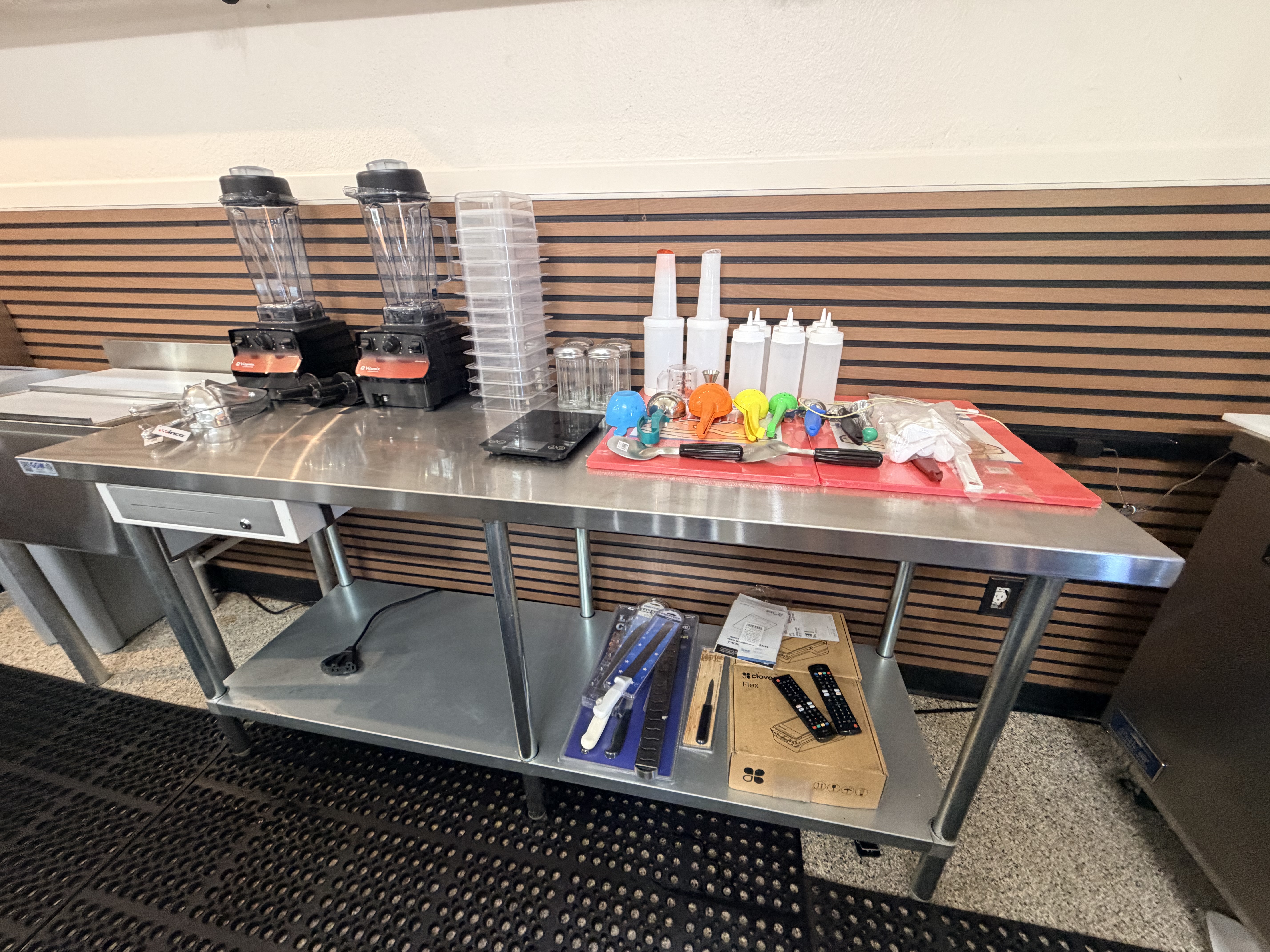 Brand-new turnkey healthy food restaurant in prime Mission Beach with high year-round foot traffic. Built for Acai bowls, smoothies, and healthy fast-casual concept. All equipment and refrigerators are brand new. Never opened and ready for immediate launch. Excellent opportunity for owner-operator or investor.  Serious inquiries only. - Thumbnail 27