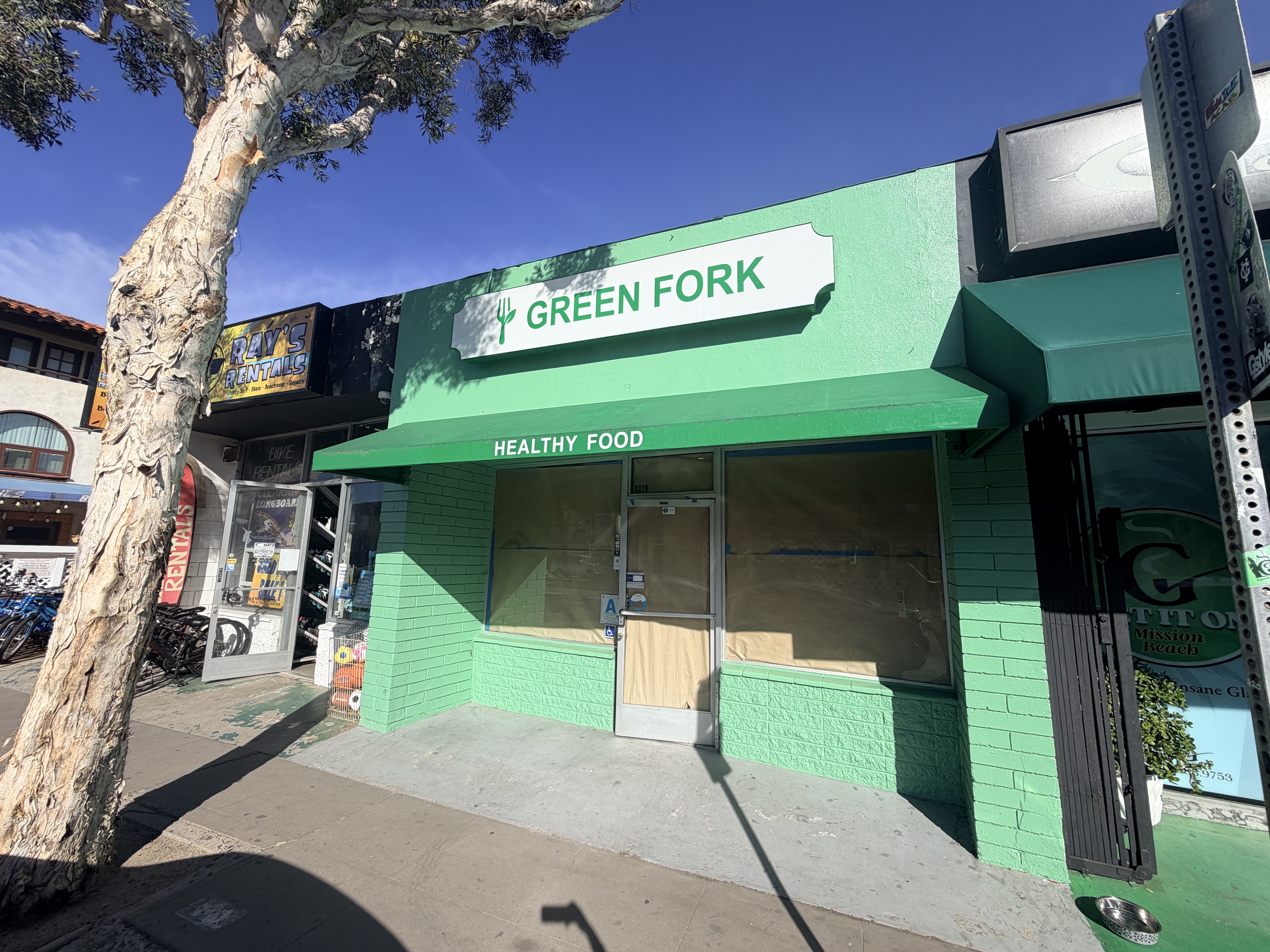 Brand-new turnkey healthy food restaurant in prime Mission Beach with high year-round foot traffic. Built for Acai bowls, smoothies, and healthy fast-casual concept. All equipment and refrigerators are brand new. Never opened and ready for immediate launch. Excellent opportunity for owner-operator or investor.  Serious inquiries only. - Thumbnail 1