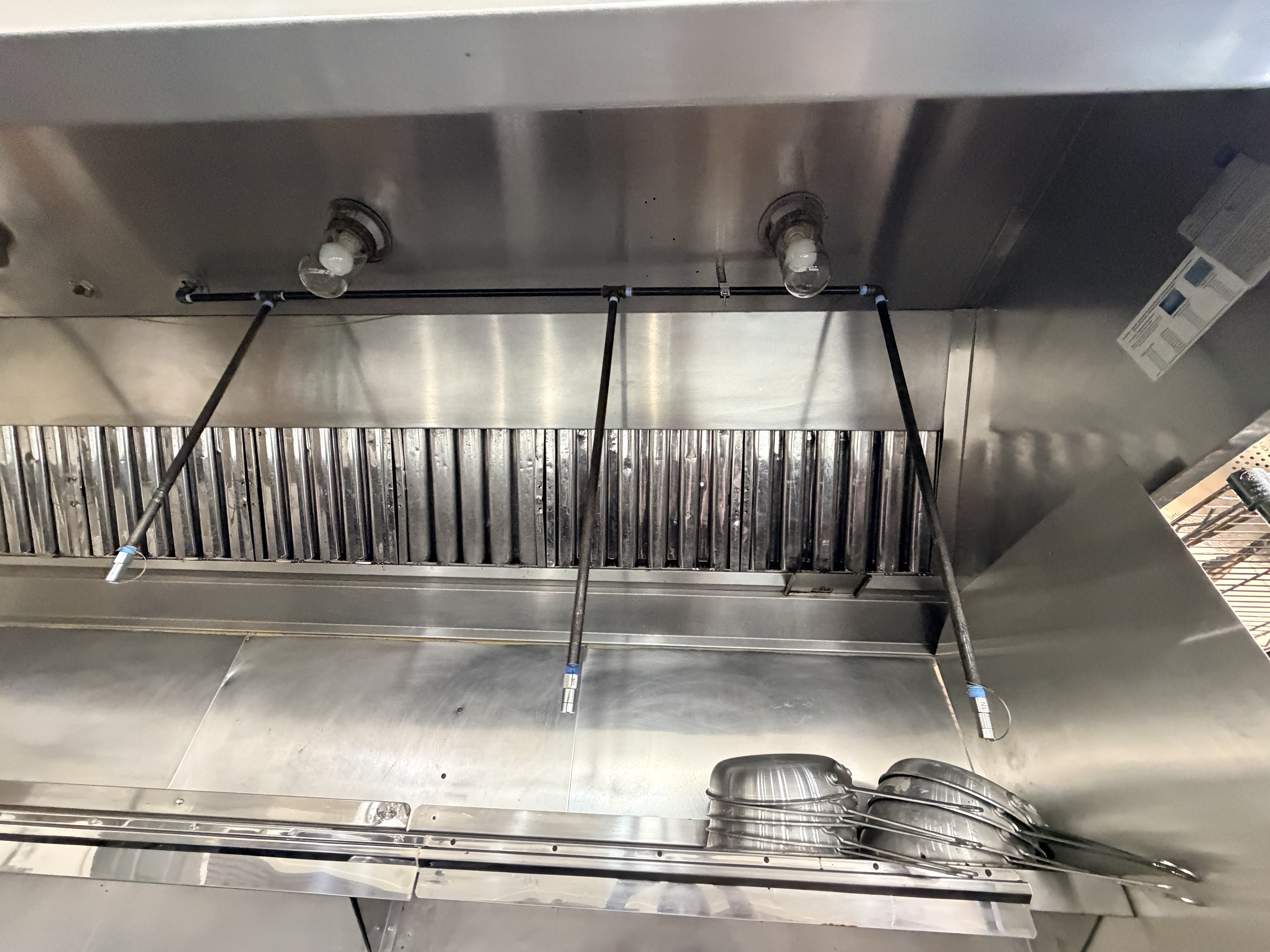 Brand-new turnkey healthy food restaurant in prime Mission Beach with high year-round foot traffic. Built for Acai bowls, smoothies, and healthy fast-casual concept. All equipment and refrigerators are brand new. Never opened and ready for immediate launch. Excellent opportunity for owner-operator or investor.  Serious inquiries only. - Thumbnail 14