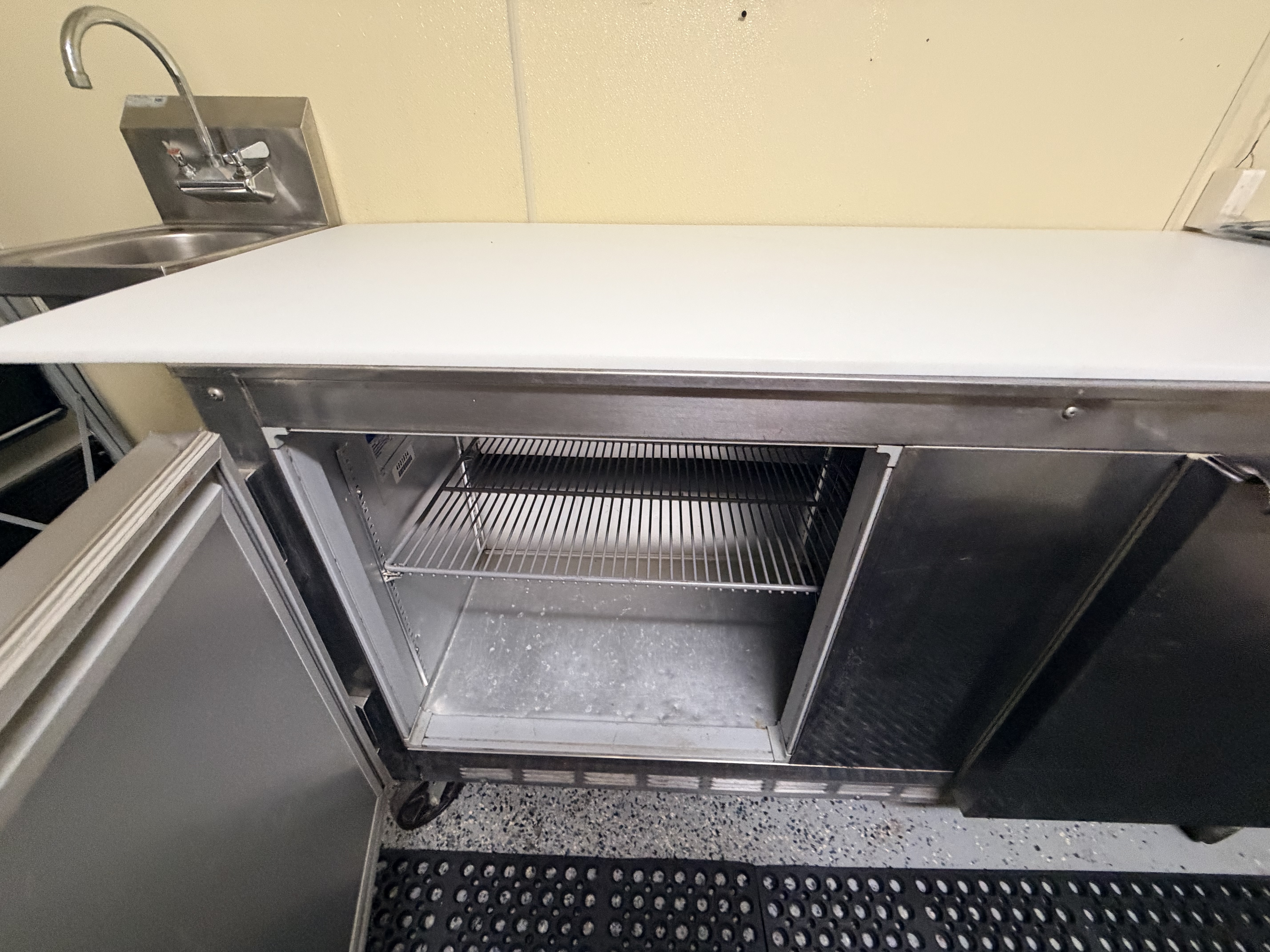 Brand-new turnkey healthy food restaurant in prime Mission Beach with high year-round foot traffic. Built for Acai bowls, smoothies, and healthy fast-casual concept. All equipment and refrigerators are brand new. Never opened and ready for immediate launch. Excellent opportunity for owner-operator or investor.  Serious inquiries only. - Thumbnail 6